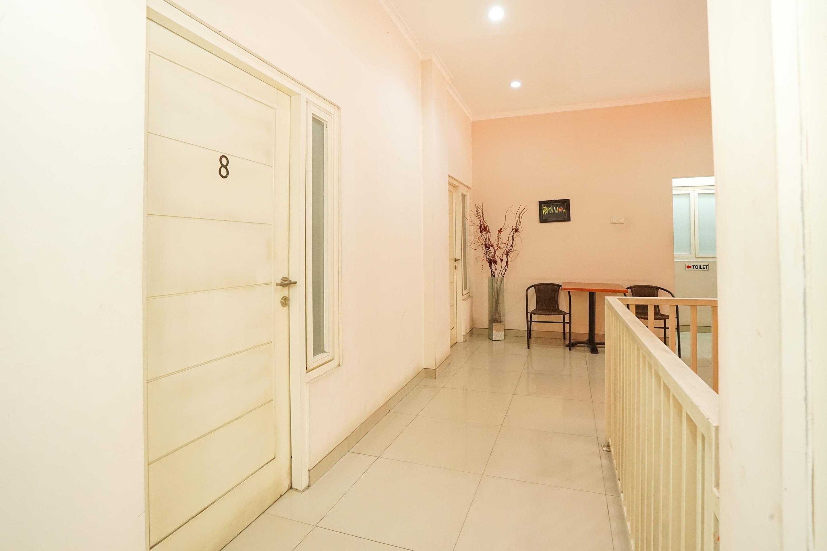 Oyo 450 Semampir Residence Surabaja Zewnętrze zdjęcie
