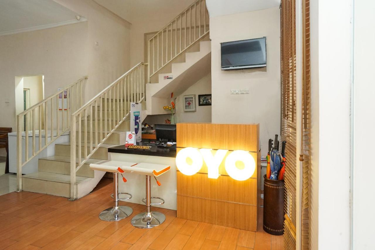 Oyo 450 Semampir Residence Surabaja Zewnętrze zdjęcie