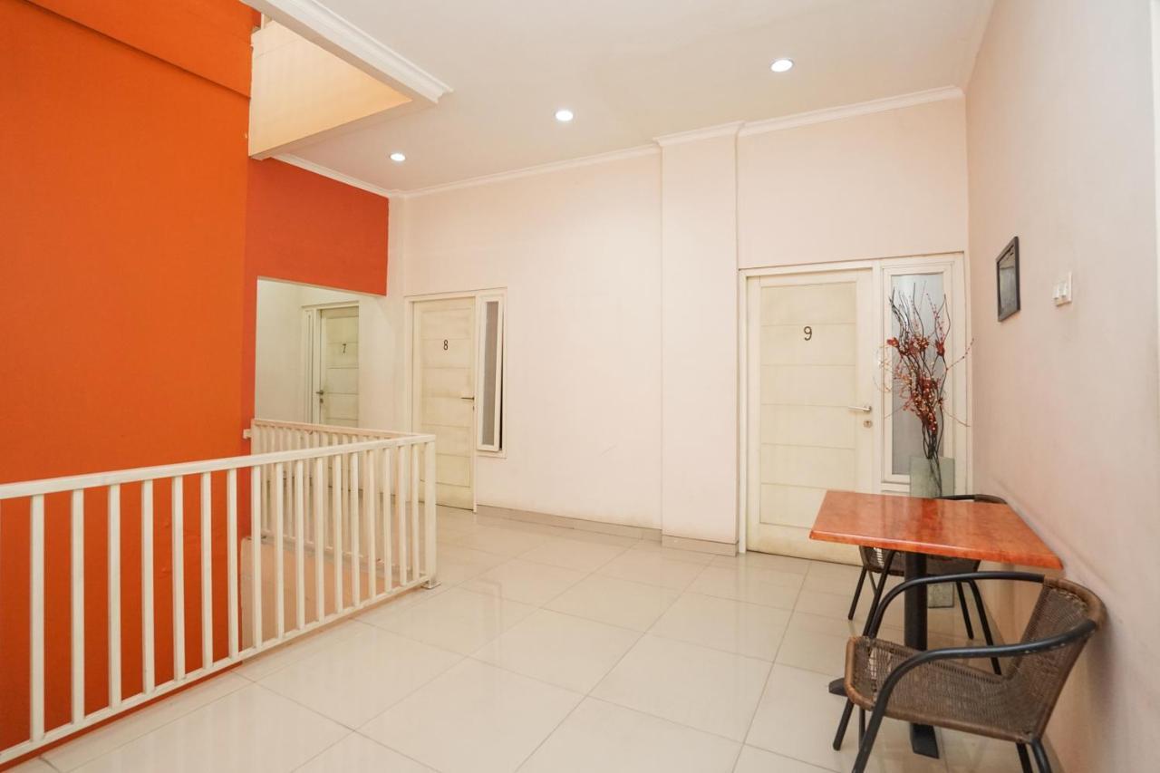 Oyo 450 Semampir Residence Surabaja Zewnętrze zdjęcie